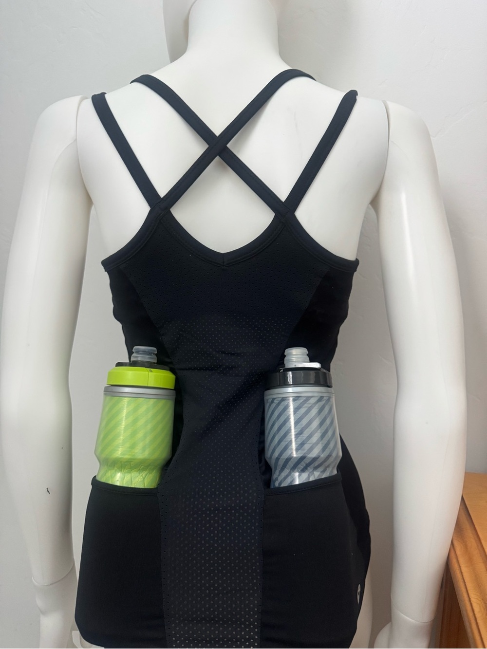 Black Cross-Back Running Tank with Rear Pockets